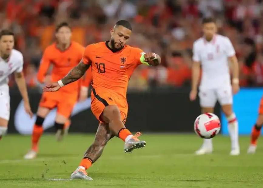 开云体育APP下载-芬兰球员在比赛中展现强大实力