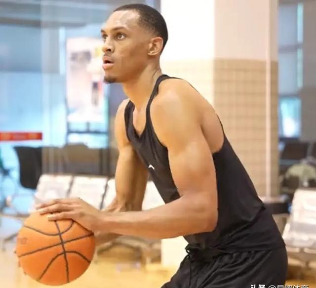 开云官网-广东队二连胜，逐渐找回状态的简单介绍