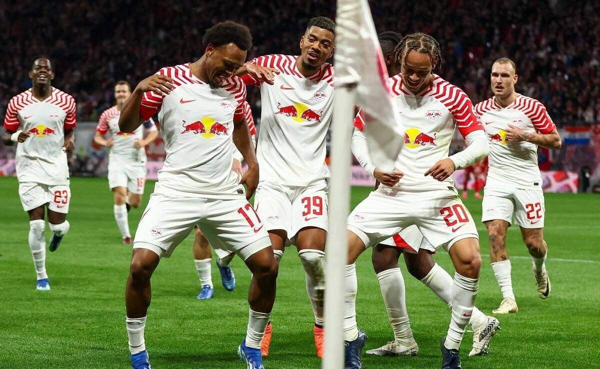 开云体育APP下载-包含莱比锡红牛主场迎战斯图加特，实力占优的词条