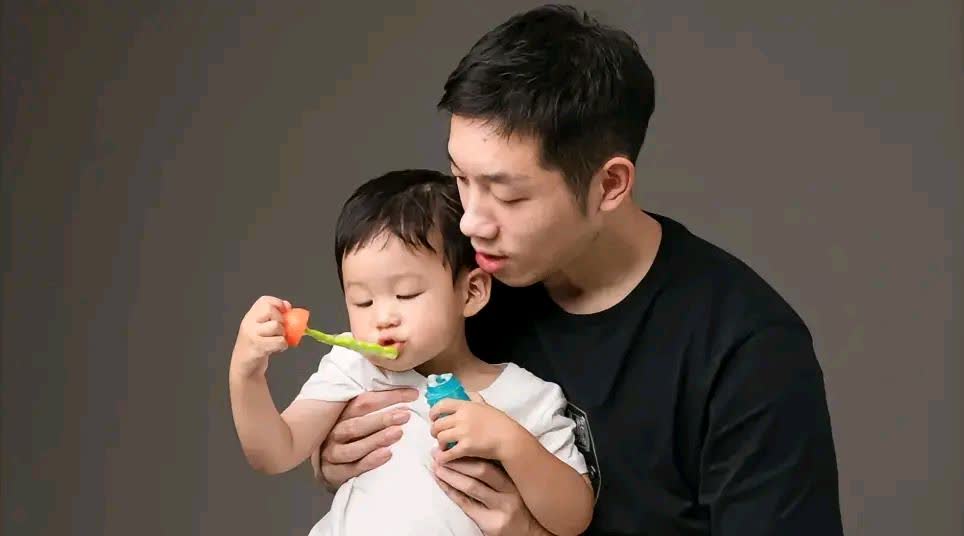 德国队鏖战中国队,许昕统治全场 德国队鏖战中国队,许昕统治全场